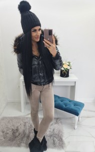 CZARNA JESIENNO- ZIMOWA KURTKA  PRINCES W POŁYSKU Z KAPTUREM I FUTREM 