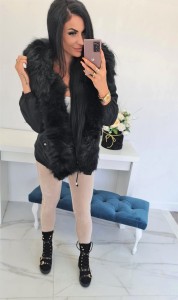 Jesienno- zimowa parka na misiu Arina z futrzanym odpinanym kołnierzem oraz kapturem - czarna