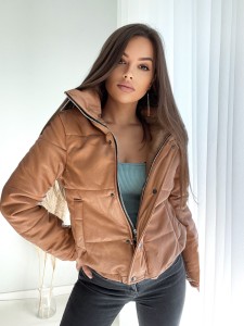 Kurtka z ekoskóry Bogota ze stójką camel
