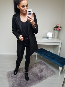 Włoski elegancki klasyczny płaszcz na podszewce Sophia - czarny