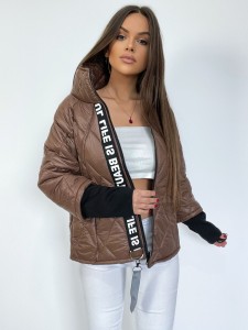 Kurtka pikowana Beauty ze stójką i ozdobną taśmą  - czekolada brąz