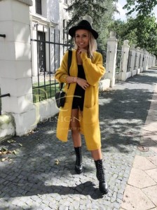 Długi sweter kardigan Mia z guzikami Polski producent J&K premium -  musztarda