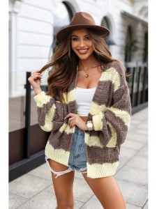 Krótki rozpinany kardigan sweter Axos w paski polski producent J&K premium - cappuccino + żółty