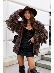 Krótki kardigan narzutka Fox z frędzlami polski producent J&K premium -  ciemne cappuccino