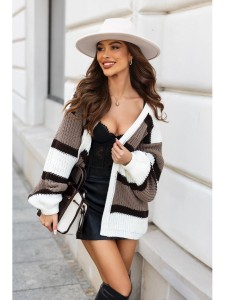 Krótki kardigan sweter oversize Ritmo w paski polski producent J&K premium - kremowy