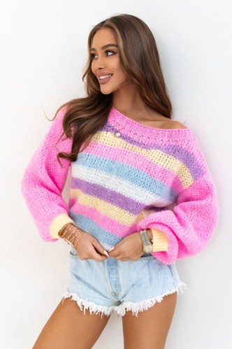 Krótki sweter Classic w paski z wełną polski producent J&K premium - różowy