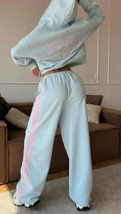 Welurowy komplet dresowy La Perla Style z paskami i z haftem alladynki + bluza - błękit baby blue