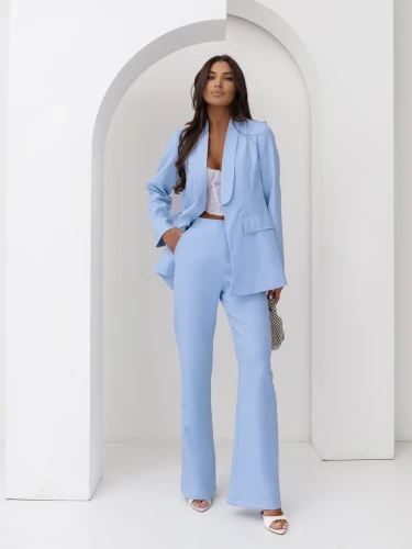 Klasyczny damski  garnitur komplet z paskiem Tessa - baby blue błękitny