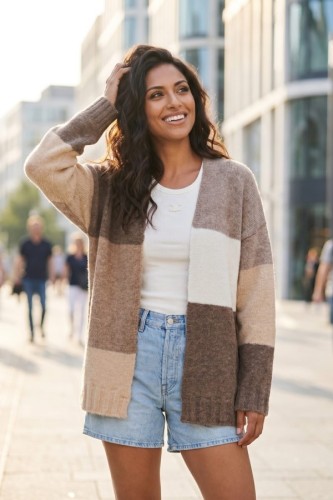 Krótki sweter kardigan Elis polski producent J&K premium - cappuccino