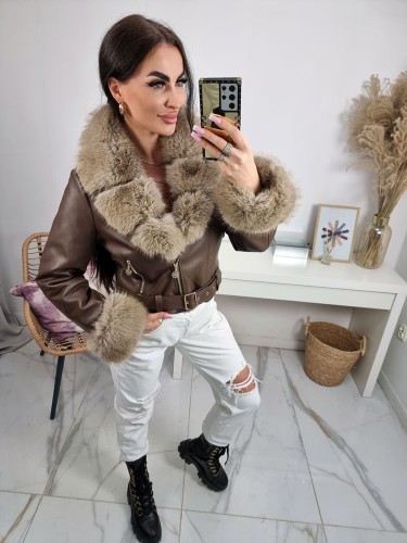 Ocieplana kurtka ramoneska Star z ekoskóry na misiu z kołnierzem i futrem - czekolada
